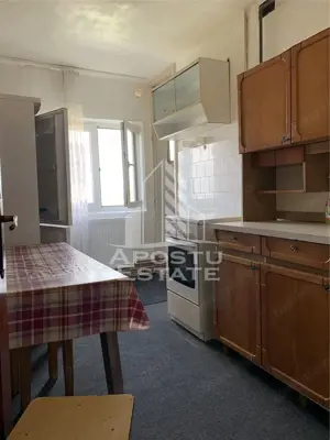 Apartament cu 2 camere, decomandat ,cu centrala proprie - imagine 4
