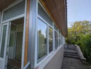 Casă renovată + 1,29 ha teren în Cotnari   vedere superbă! - imagine 3