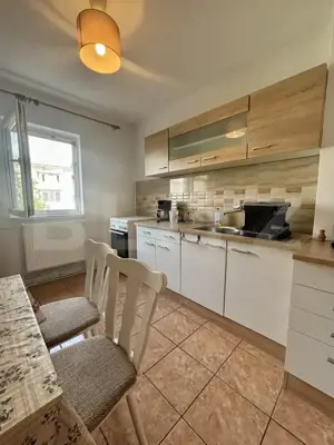 Apartament de vanzare, total decomandat, cu 4 camere, 79 mp, zona Girocului