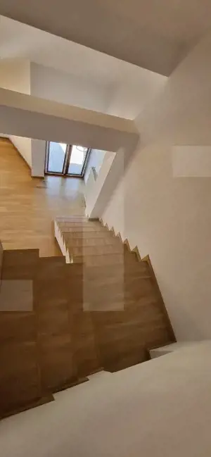 De vanzare apartament cu 3 camere foarte spatios! - imagine 12