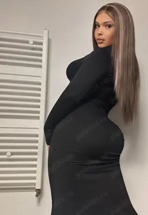 Transsexuală Cu Forme Accept Începători  - imagine 9