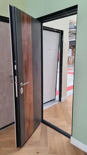 Vând Ușă metalică pt Apartament