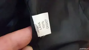 Sacou negru cu dunga rosie, gros, lana - imagine 3