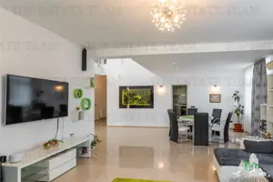 Vila 5 camere, Pasarea, Branesti cu piscina - imagine 12