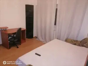 Închiriez garsoniera 