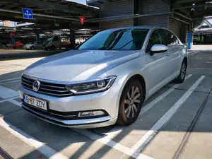 Volkswagen Passat 2.0 TDI DSG Comfortline - imagine 2