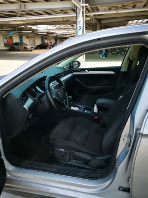 Volkswagen Passat 2.0 TDI DSG Comfortline - imagine 7