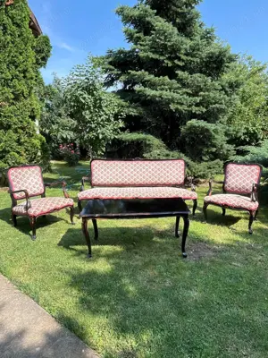 Vand mobilier vechi, frumos sculptat !