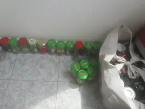 Vand borcane cu capace de 350 gr si de 700 grame