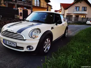 Mini Cooper 1.4 benzina   146.000 km reali   Pret mic, motor de verificat - imagine 4 Mini Cooper 1.4 benzina   146.000 km reali   Pret mic, motor de verificat - imagine 4