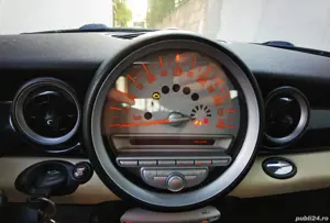 Mini Cooper 1.4 benzina   146.000 km reali   Pret mic, motor de verificat - imagine 3 Mini Cooper 1.4 benzina   146.000 km reali   Pret mic, motor de verificat - imagine 3
