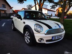 Mini Cooper 1.4 benzina   146.000 km reali   Pret mic, motor de verificat - imagine 7 Mini Cooper 1.4 benzina   146.000 km reali   Pret mic, motor de verificat - imagine 7