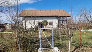 Vand Casa cu teren 1000mp Saftica cartier Vile - imagine 7 Vand Casa cu teren 1000mp Saftica cartier Vile - imagine 7