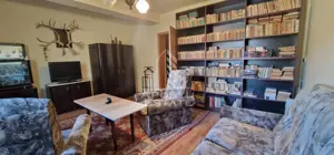 Casa individuala , centrala proprie , AC , curte , in oras