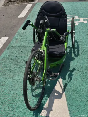 Bicicletă triciclu persoane cu dizabilități   handicap originală made in Germany.Perfect functilonal