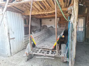 Vând căruță aflată în stare bună - imagine 4