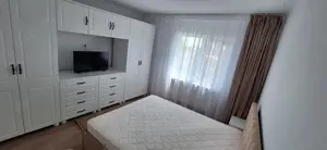 Ofer spre închiriere un apartament cu 2 camere, decomandat, Unirii sud - imagine 2
