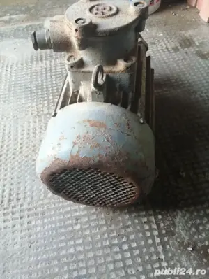 Vand motor trifazic cu fulie de 18 cm - imagine 4