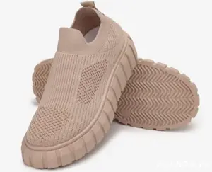 Sneakers slip-on cu platformă, noi