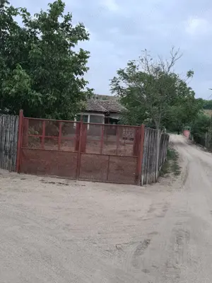 Vând casa în Comuna Branistea, jud Mehedinți