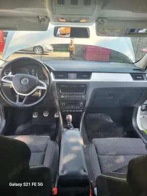 Mașină Skoda Rapid  - imagine 2