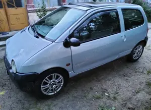 Vand- schimb Renault Twingo 1.2 benzina ( PROPRIETAR ) pret discutabil - imagine 6 Vand- schimb Renault Twingo 1.2 benzina ( PROPRIETAR ) pret discutabil - imagine 6