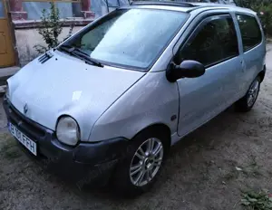 Vand- schimb Renault Twingo 1.2 benzina ( PROPRIETAR ) pret discutabil