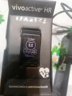 Ceas smartwatch Garmin cu GPS  Vivoactive HR la cutie incarcator original 