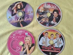 CD-uri originale cu muzica