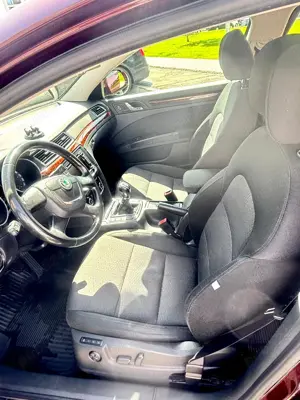 Skoda Superb 1.8 TSI - imagine 4