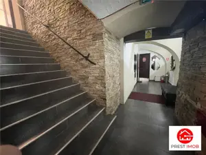 De vanzare spatiu comercial zona ultra centrala 277 mp - imagine 2