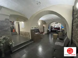 De vanzare spatiu comercial zona ultra centrala 277 mp - imagine 3