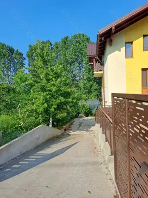 Vând casa  sau  schimb cu apartament situat în București - imagine 4