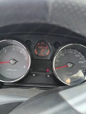 Vând Nissan Qashqai+ 2 1.5 diesel 110 CP 2009. Schimb cu Logan 2018 2020 tce 1.0 cu gaz  - imagine 3