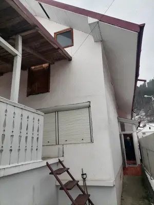 Casa în oras - imagine 3