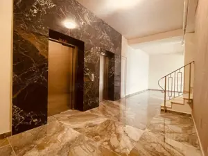 400 Euro! Ap 2 cam studio Copou Garden