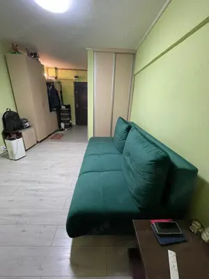 Proprietar ofer spre vânzare garsoniera provenită din camera de cămin.