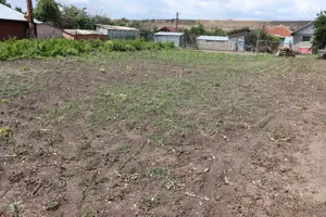 Vand teren, loc de casa