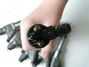 5801453888 500060536 538884015 0986435663 Bosch Injector Iveco Stralis II AD, AS, AT, New Holland  - imagine 4