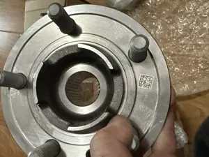 Butuci roti Land Rover 4 buc plus piulite NOI - imagine 3