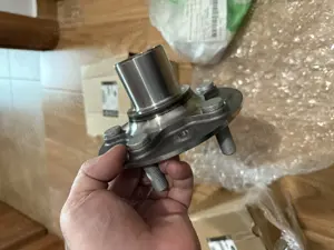 Butuci roti Land Rover 4 buc plus piulite NOI - imagine 4