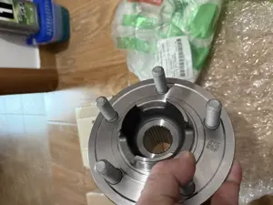 Butuci roti Land Rover 4 buc plus piulite NOI - imagine 5