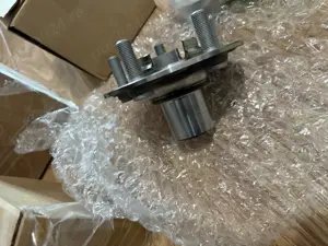 Butuci roti Land Rover 4 buc plus piulite NOI - imagine 6