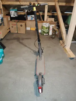 Vând-schimb trotinetă electrică 