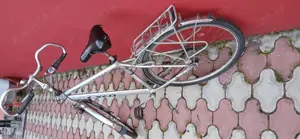 Vind bicicleta bună 