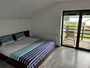 Ponton, camera matrimonială cu baie proprie  - imagine 2