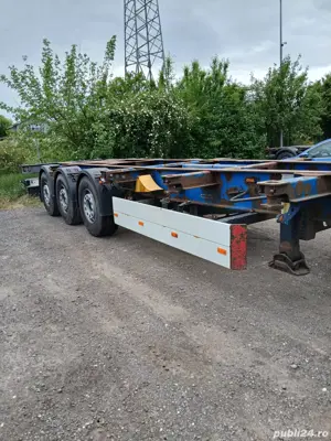 Semiremorca transcontainer