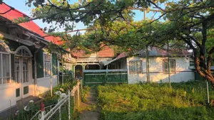 Casă de vânzare ci teren