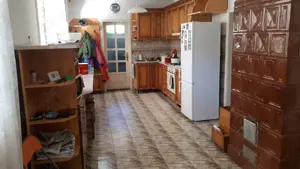 Casă mare de familie + casă secundară, teren 5500 m2 , 300 pomi   Oradea, strada Prunilor - imagine 5