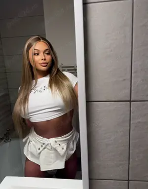 Anunț Dedicat Serviciilor Online ( Content, Chat, Web ) Transex - Annais baby 